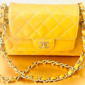 🔥🔥🔥Low Priced CHANEL flap bag Pale yellow color